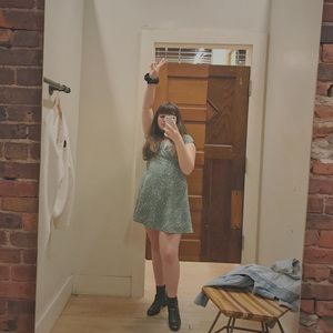 Meet your Posher, Ava